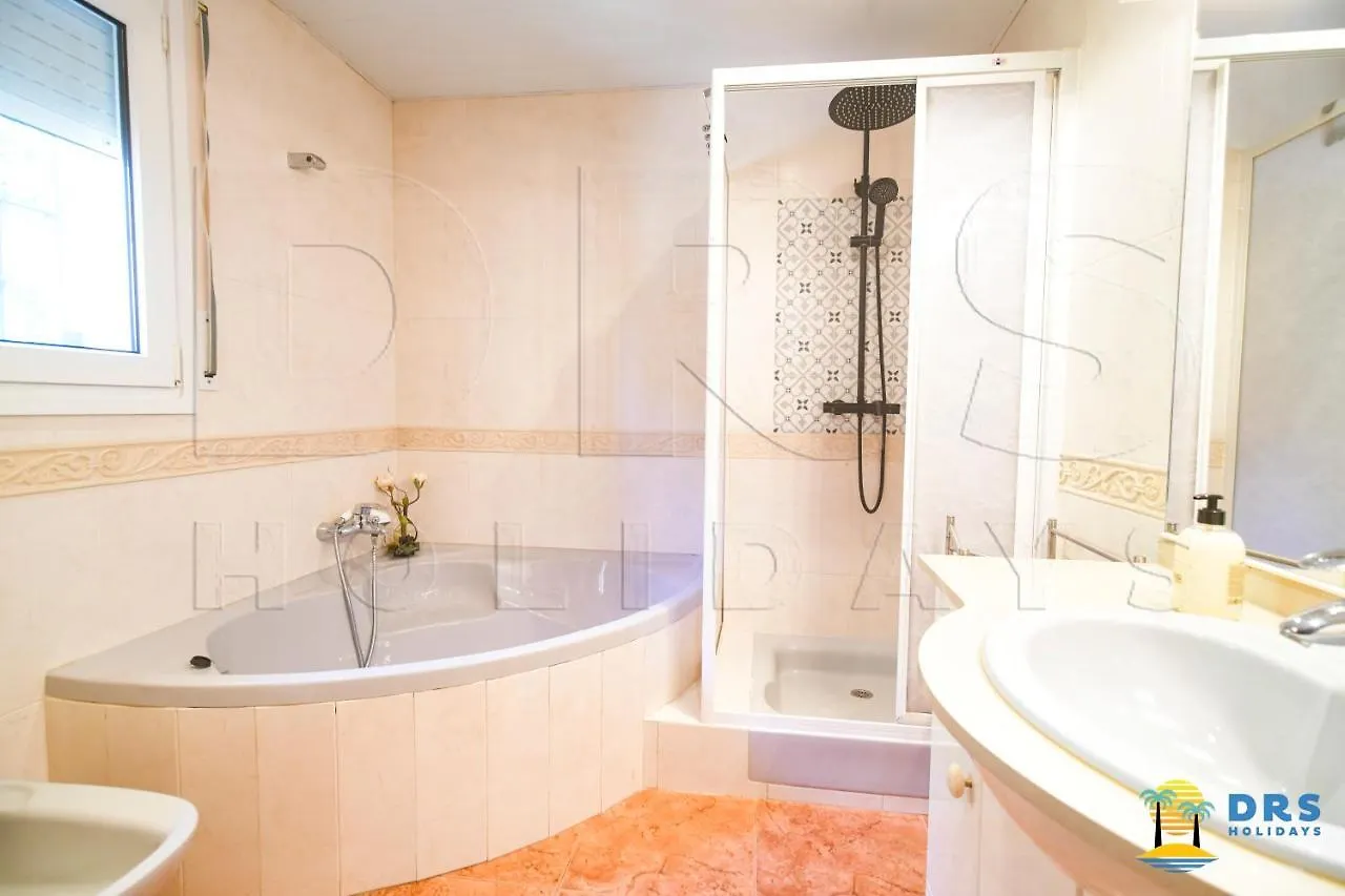 יורט דה מאר Villa Miraflores-Center And Beach 0*, יורט דה מאר